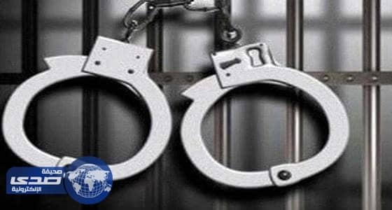 ضبط  المعتدي على مدير مدرسة طعناً أثناء الطابور الصباحي انتقاما لشقيقه