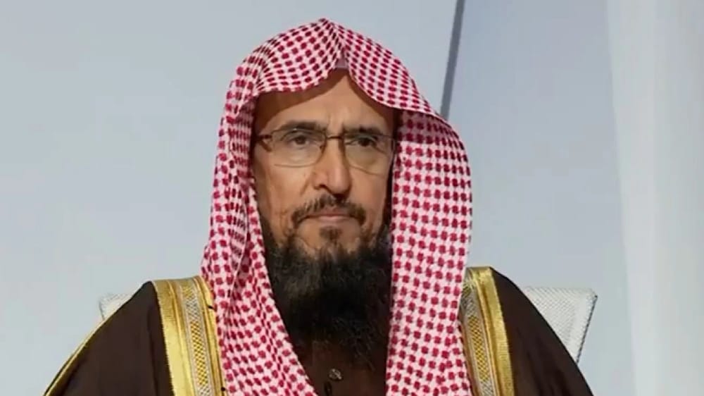 حكم عبارة الله مايضرب بعصا .. فيديو