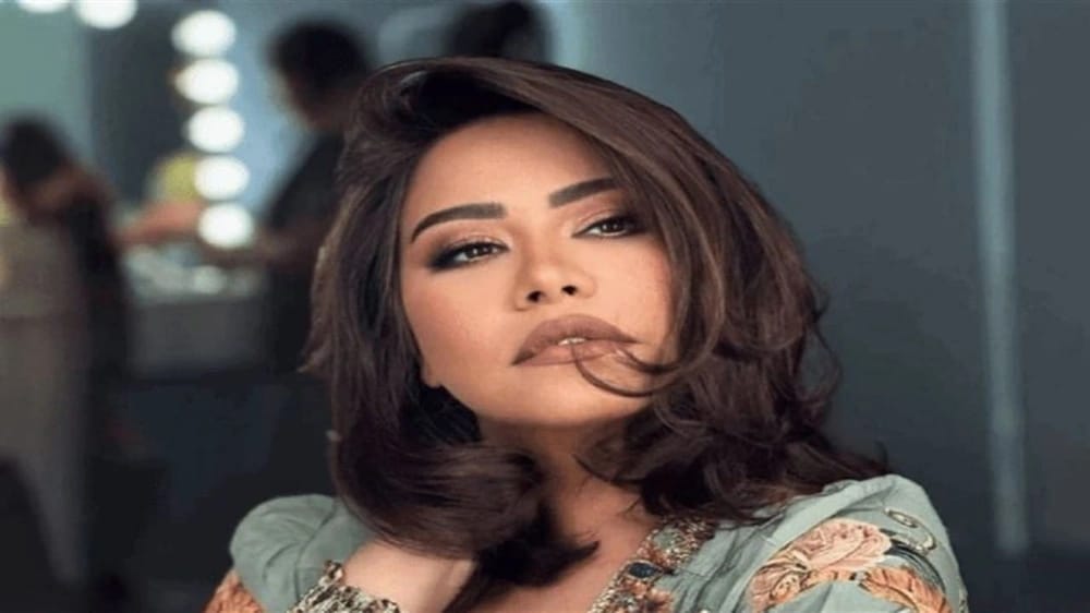 مرض خطير يتسبب في نقل شيرين عبدالوهاب بسيارة إسعاف