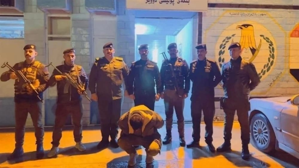 خروف يتسبب في القبض على صاحبه بتهمة إهانة العلم العراقي.. فيديو