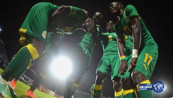 الخليج يفوز على الرائد بثلاثية