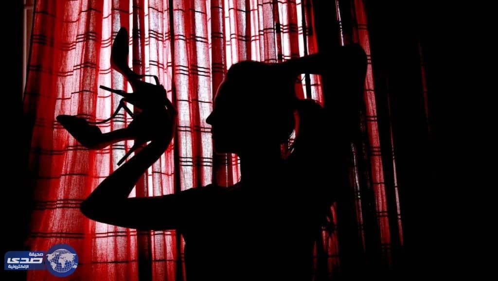 حبس فنانة مصرية مغمورة لممارستها أعمال منافية للآداب