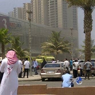 مدني جدة يسطر على حريق في "رِد سي" مول