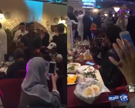 بالفيديو حفل غنائي مختلط داخل مطعم شهير بجدة
