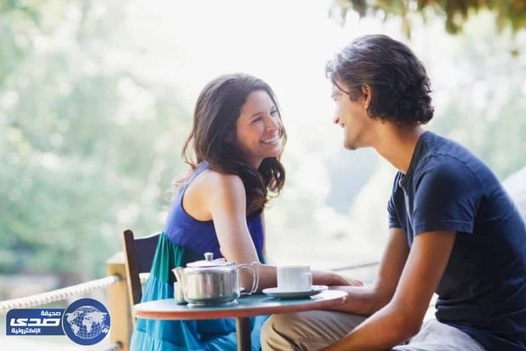 7 تصرفات تؤكد ان هذا الرجل معجب بكٍ