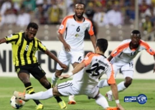 الشباب مستاء من التحكيم