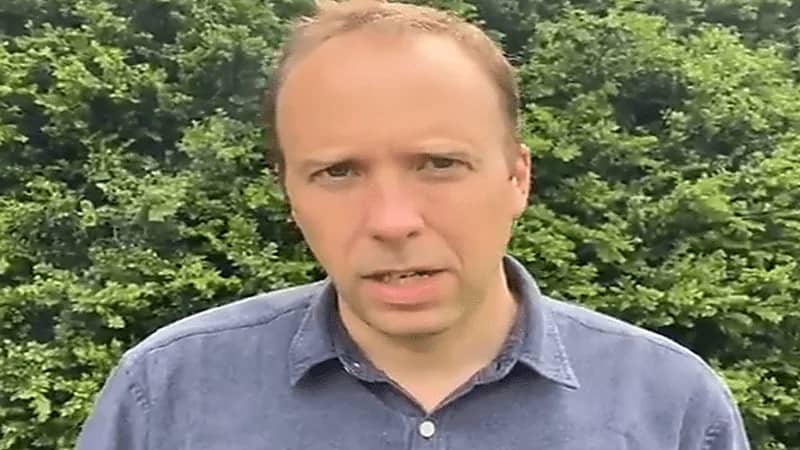 استقالة وزير الصحة البريطاني من منصبه بسبب فضيحة أخلاقية