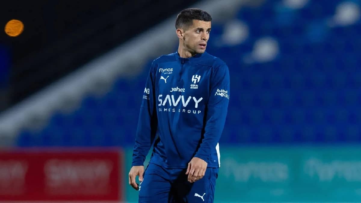 كانسيلو يقترب من العودة لتدريبات الهلال