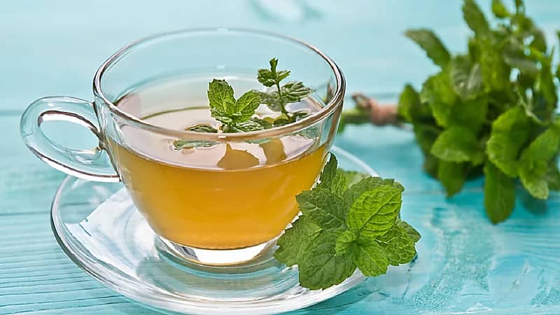 تحذيرات من 5 أنواع من الشاي تسبب أضرار صحية