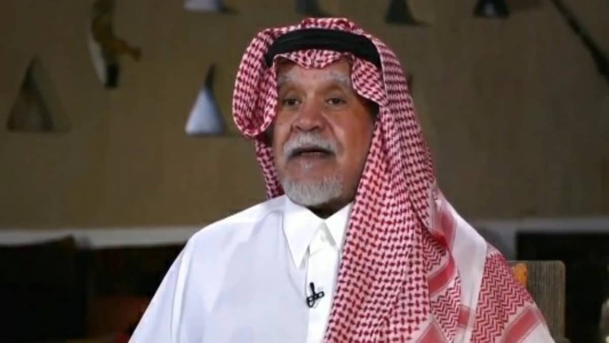 شاهد.. قصة استعانة «عرفات»بطائرة الأمير بندر الخاصة: «اختفى شهرًا وأضاع عرض كارتر»