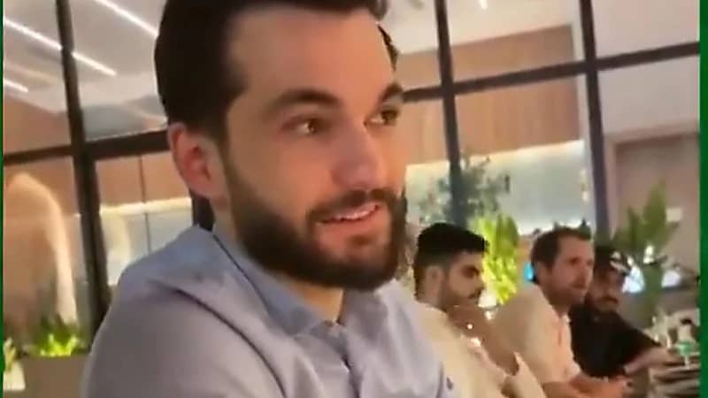 براين ينفي نقل مقر الخلود إلى الرياض.. فيديو