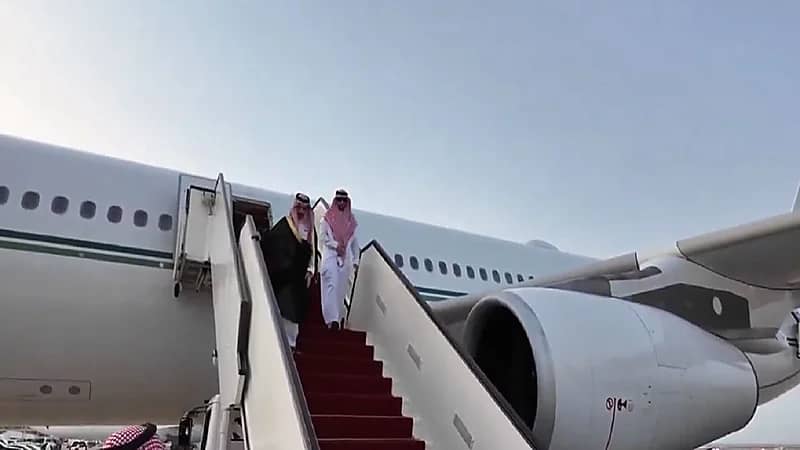 وزير الخارجية يصل إلى قطر.. فيديو