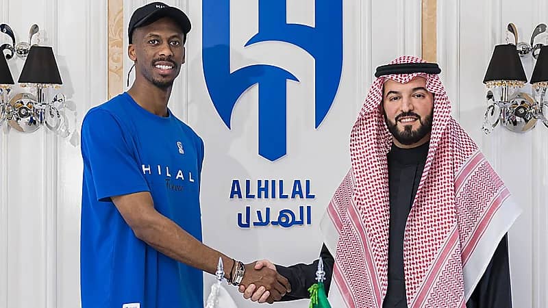 الهلال يعلن رسميًا تجديد عقد محمد كنو