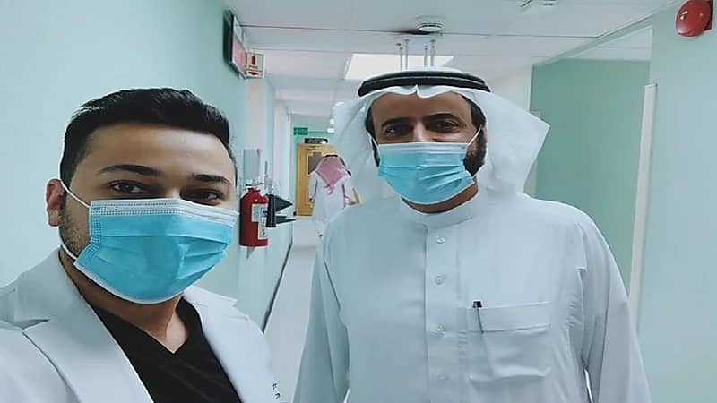 طبيب يتفاجأ بوزير الصحة أمامه في زيارة تفقدية