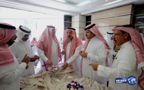 أمين عسير يطالب منسوبيه بتقديم خدمة بلدية مميزة للمواطن