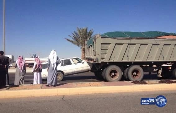 حادث مروري على طريق الجامعة بتبوك