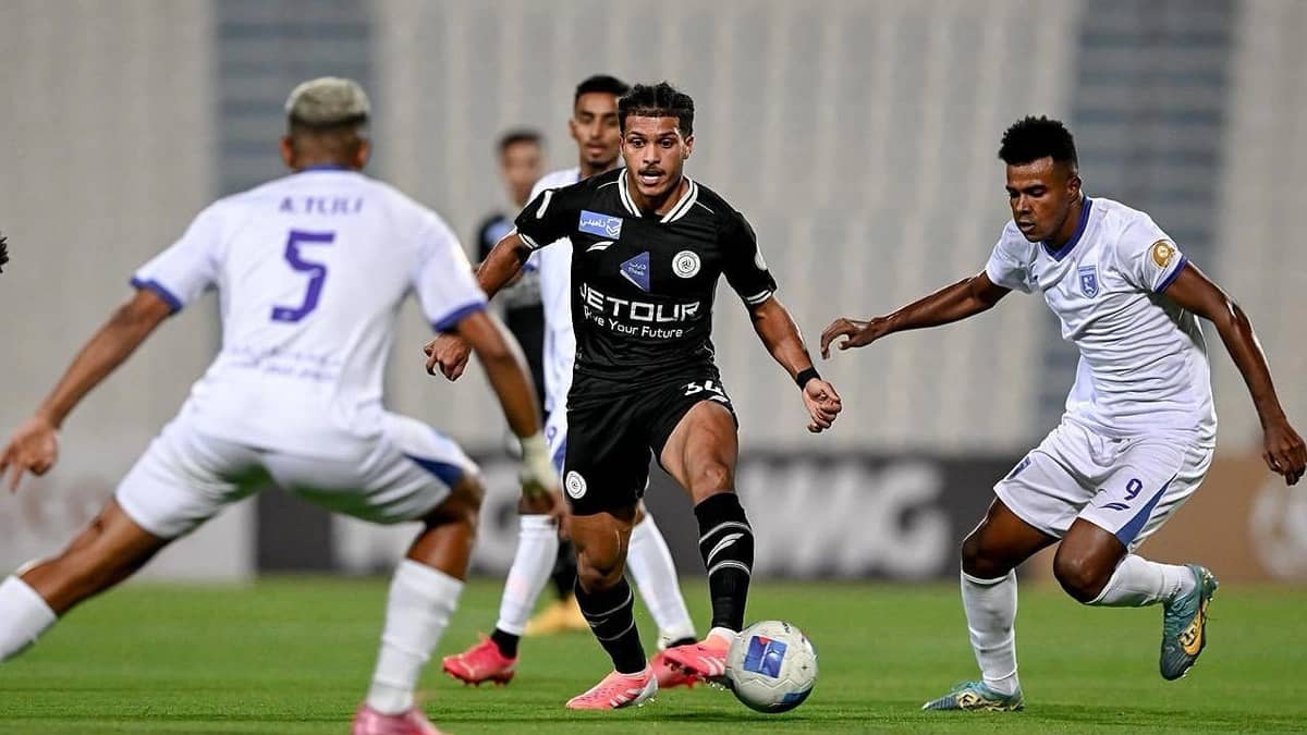 الشباب يسقط أمام تضامن حضرموت بثنائية في أبطال الخليج