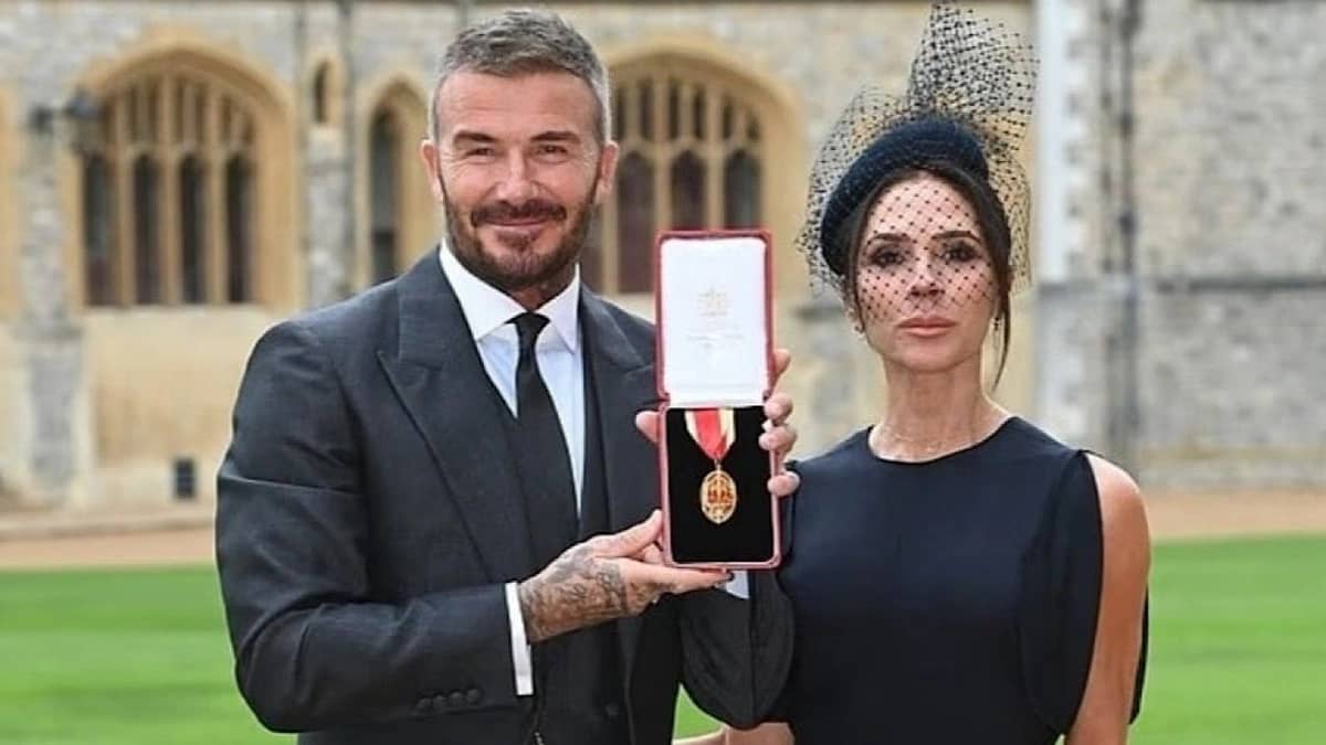 فيكتوريا بيكهام تحصل على لقب "ليدي" بعد تكريم زوجها فارسًا