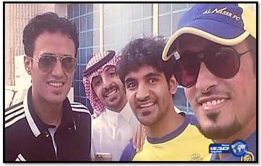 سلفي نصراوي مع حكم "دولي"قبل لقاء الرائد