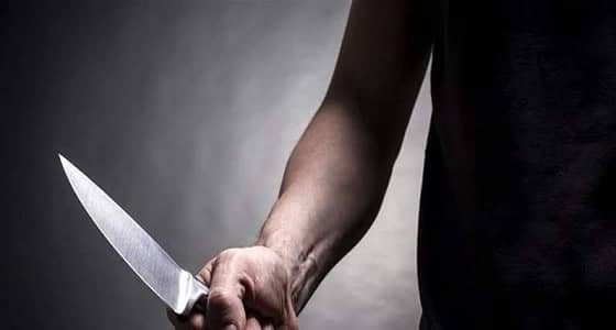 طعنة سكين غادرة كادت تنهي حياة طالب في دبي والسبب خلاف على فتاة