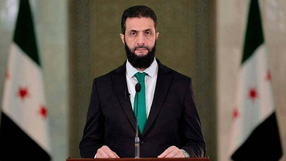 بريطانيا ترفع العقوبات عن الرئيس أحمد الشرع