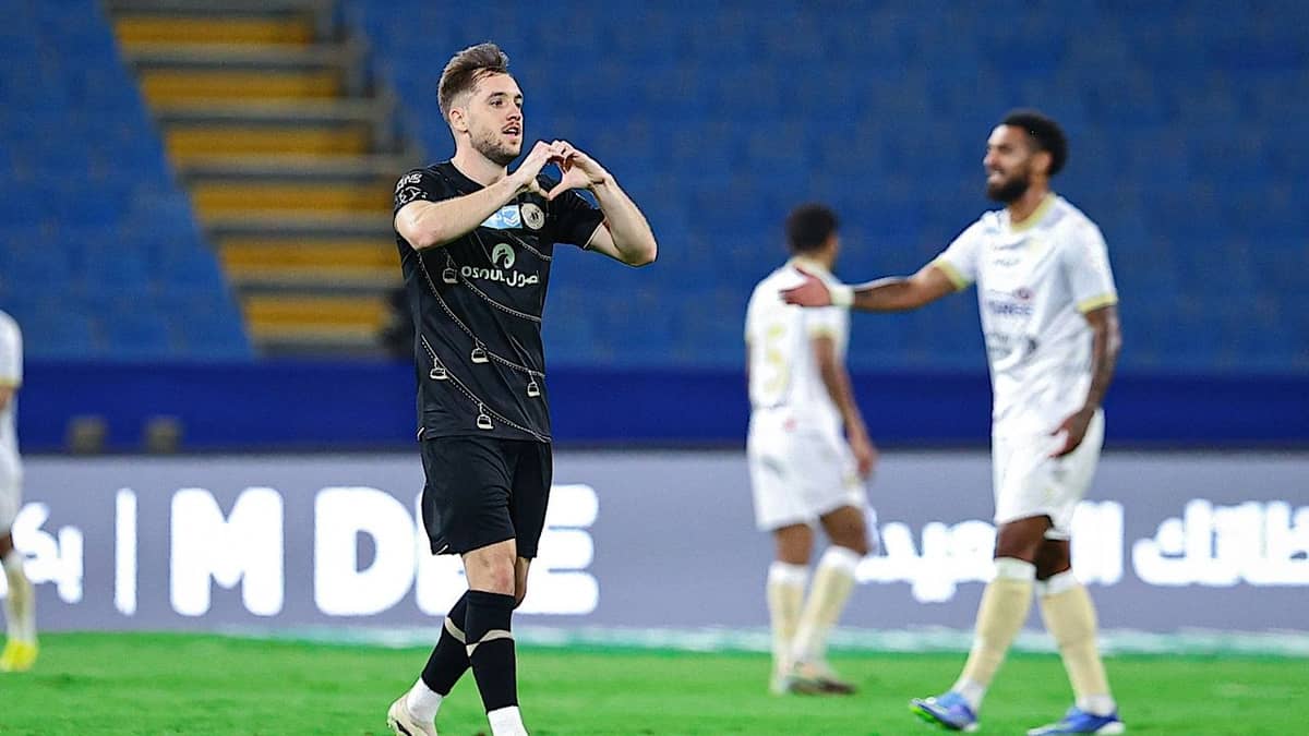 ضمك يترقب نتائج فحوصات فادا لتحديد حجم إصابته