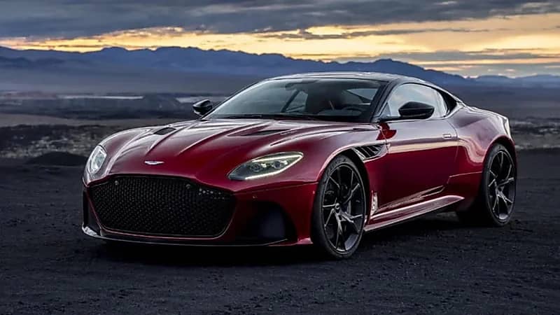 بالصور.. "استون مارتن DBS" سوبرليجرا 2022 تخطف الأنظار بمواصفاتها