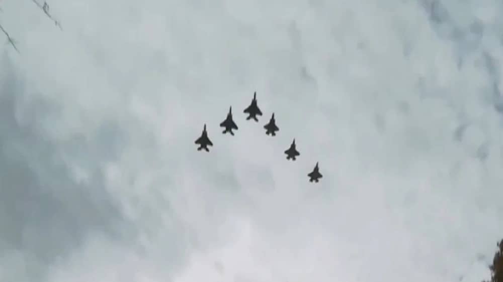 طائرات حربية تحلق في سماء البيت الأبيض ترحيبا بــ ولي العهد .. فيديو