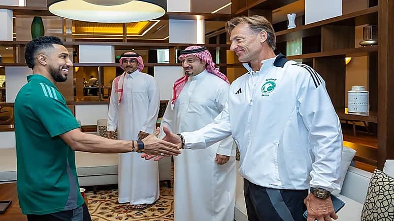 الأخضر يواجه البحرين في المنامة بتصفيات كأس العالم 2026