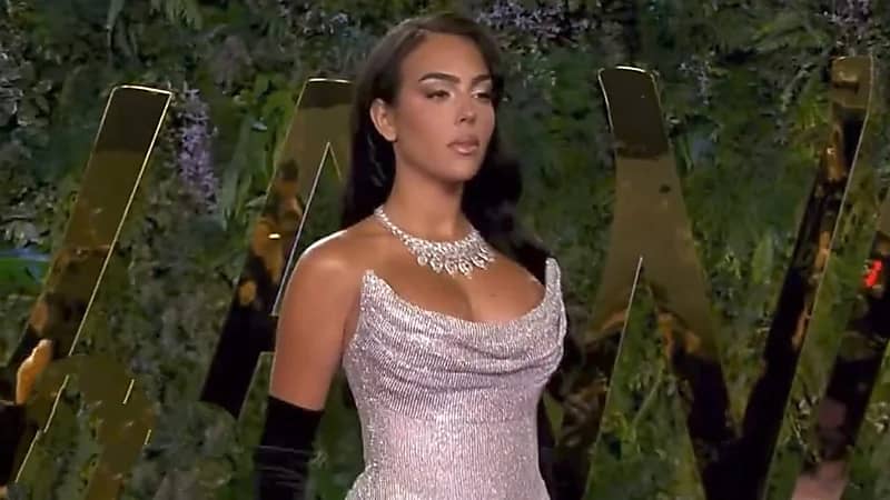 لحظة وصول جورجينا أثناء لقاء ياسمين صبري في تحدي الجمال .. فيديو