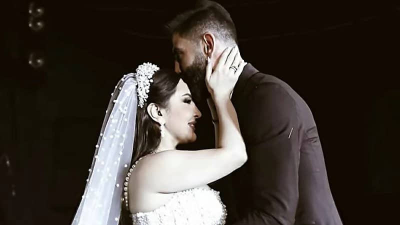 شاهد.. زفاف اللاعب السوري أحمد الصالح والفنانة شهد برمدا