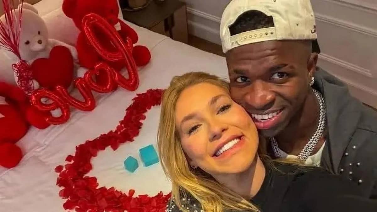 تعليق نيمار بعد إعلان فينيسيوس اتباطه بفيرجينيا فونسيكا