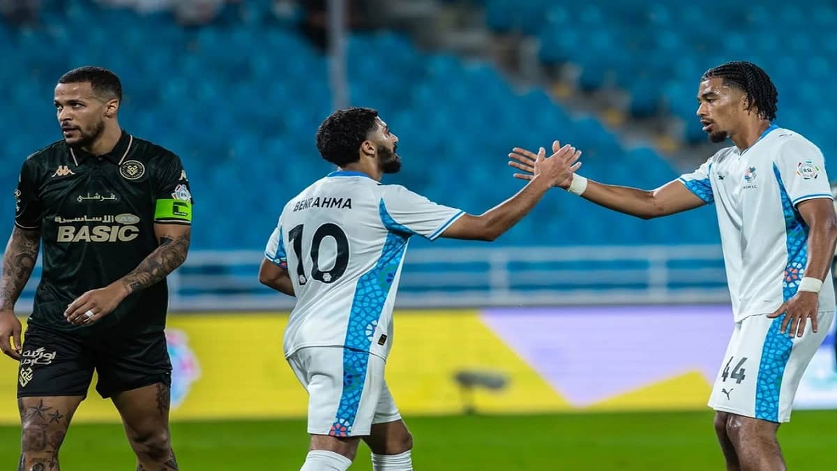 نيوم يهزم الخلود بثلاثية