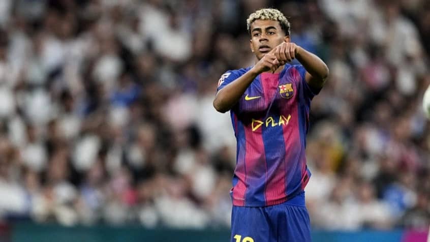 يامال ينتقل إلى قصر شاكيرا وبيكيه بعد حادث بشقته