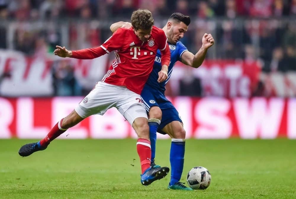 بايرن يتعادل مع شالكة بهدف لمثله