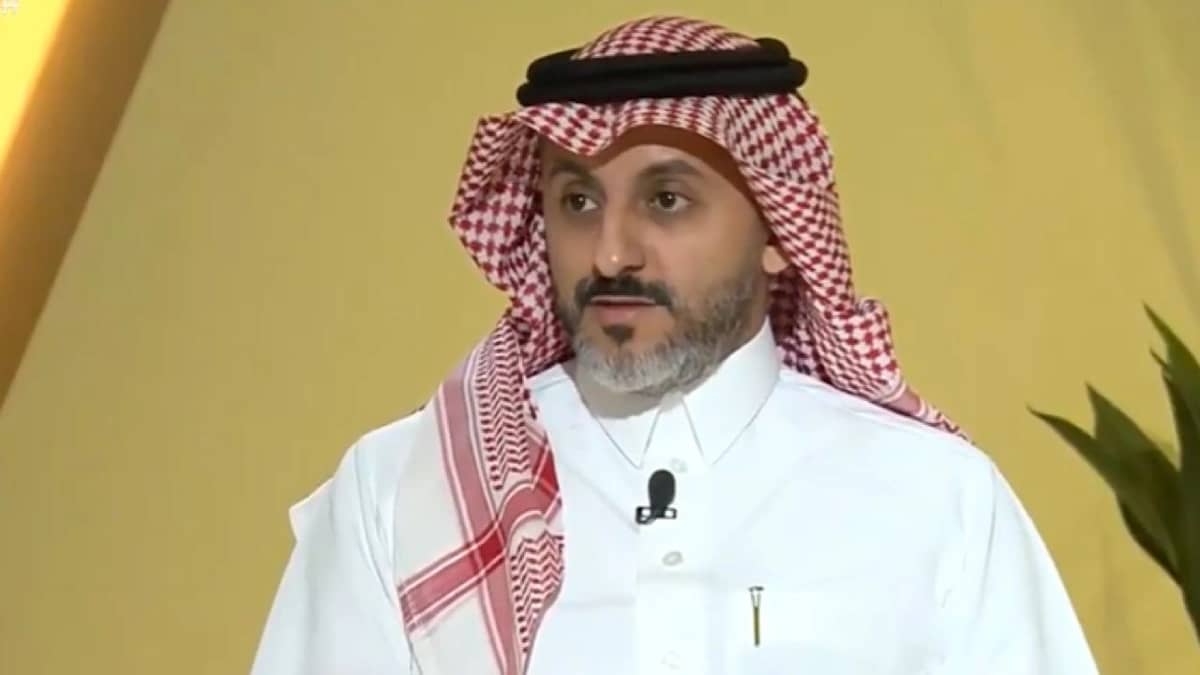 استشاري: الإفراط المستمر في تناول الطعام قد يؤدي إلى تمدد المعدة.. فيديو