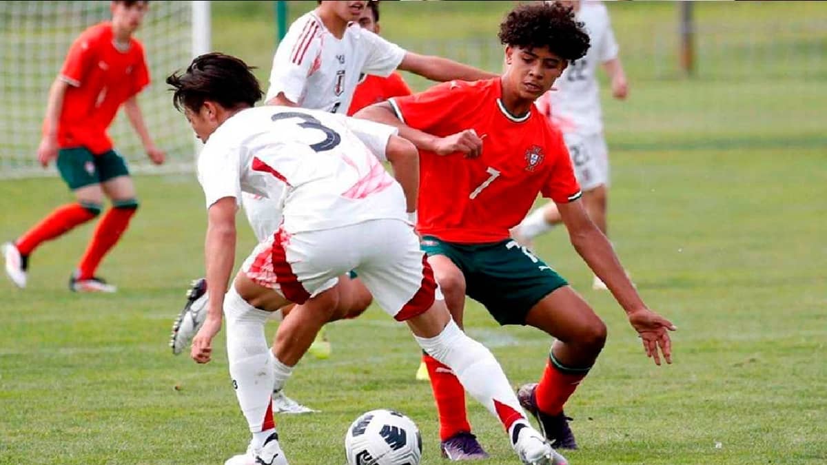 رونالدو يتباهى بهدف نجله في شباك منتخب ويلز