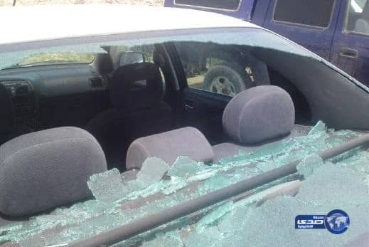 الاطاحة بتسعة احداث بعد تهشيمهم زجاج 29 سيارة وسرقوا 4 مركبات بجدة