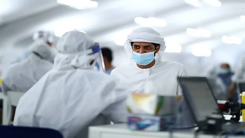 الإمارات تخفف إجراءات كورونا