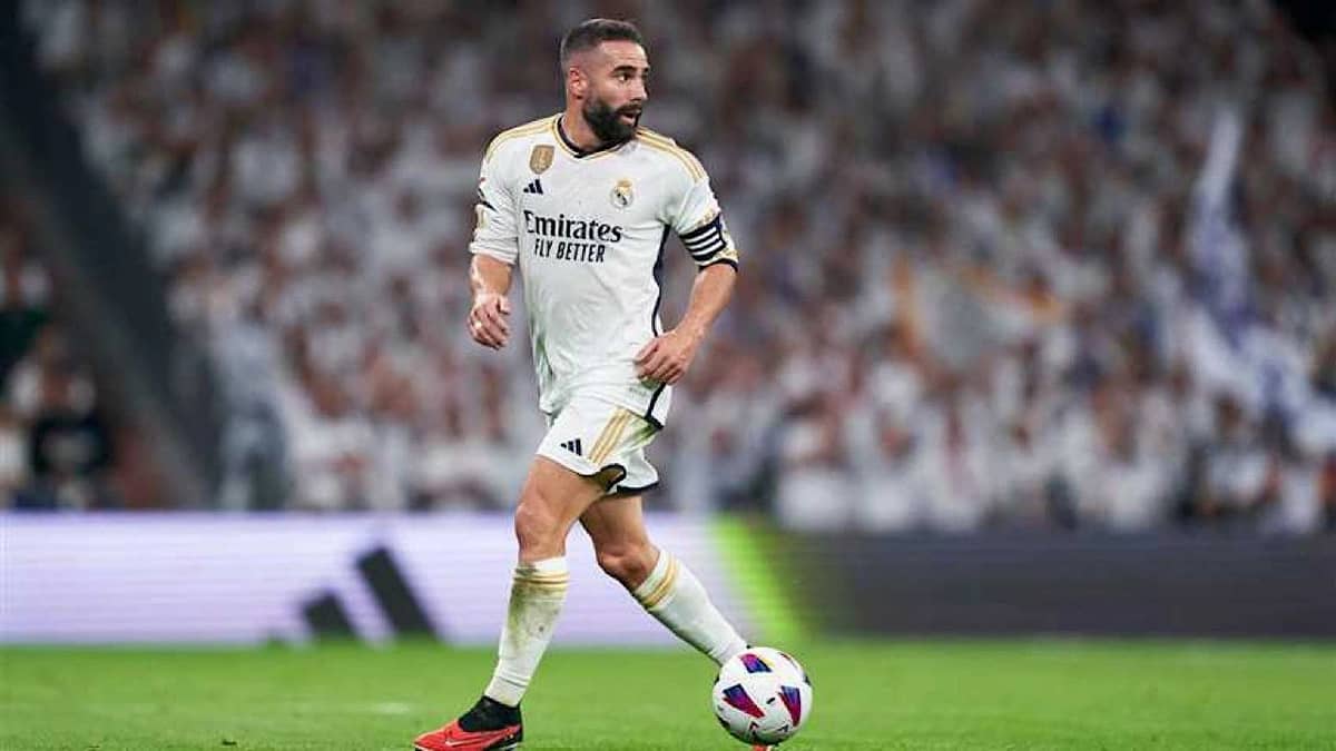 المباريات التي سيغيب عنها داني كارفخال مع ريال مدريد بعد إصابته في الركبة