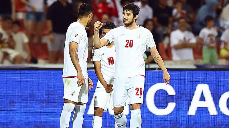 ايران تفوز على قطر والأردن تعبر عُمان في التصفيات الآسيوية .. فيديو