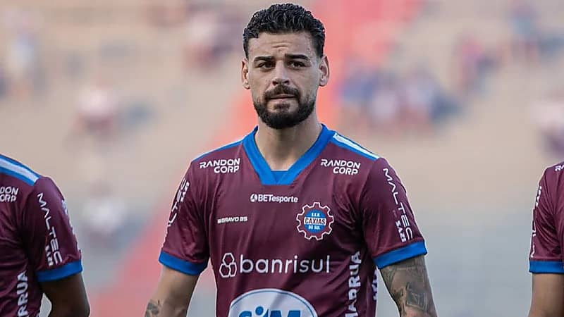 لوكاس كونيا يرحل عن كاكسياس وفي طريقه إلى نادٍ عربي