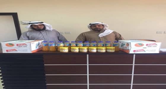 بالصور.. ضبط مستودع مخالف بالعويقيلة