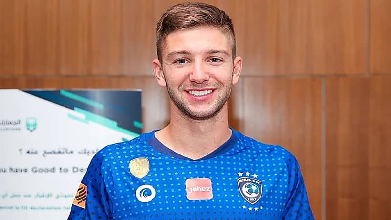 إدارة ريفر بليت الأرجنتيني ترغب في التعاقد مع لوسيانو فييتو