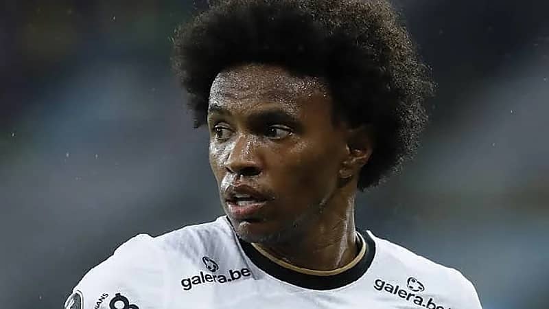 لاعب فولهام يقترب من دوري روشن