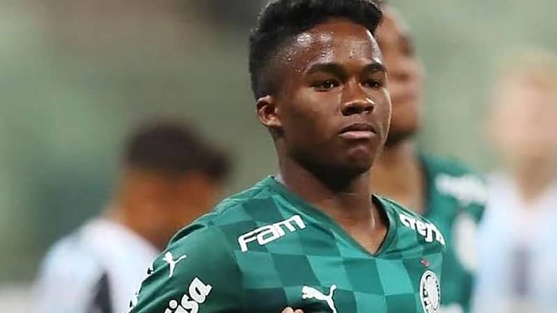 لقطات تظهر القوة العضلية الكبيرة لمهاجم ريال مدريد القادم 