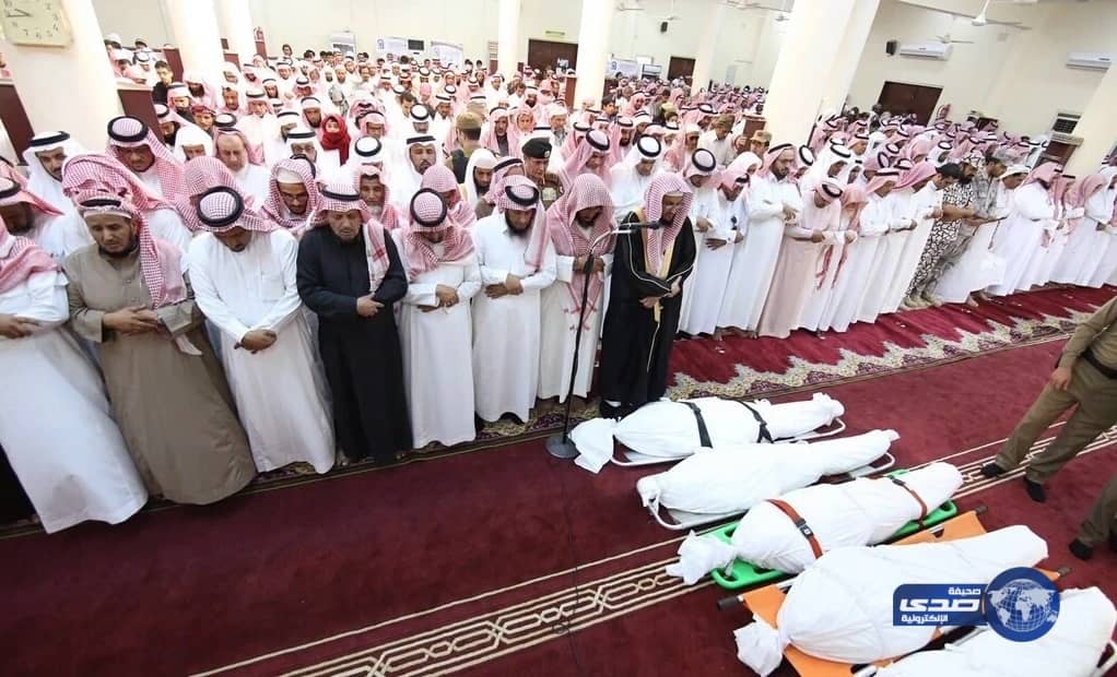 أهالي الداير يشيعون ضحايا حادثة مكتب التعليم(صور)