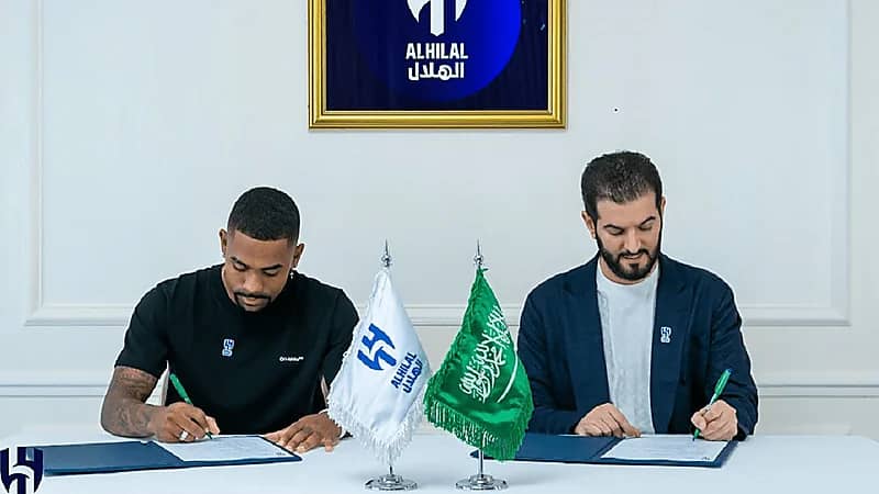 الهلال يعلن التعاقد رسميًا مع مالكوم .. فيديو