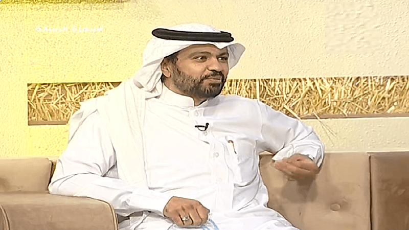 شاهد.. قصة رجل غاضب تغير طبعه بعد تعرضه للضرب أمام زوجته في مكان عام