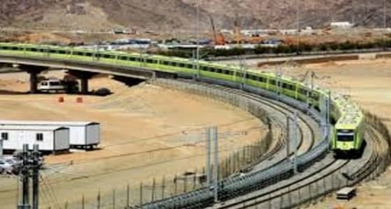 الأمير خالد الفيصل يتسلّم تقرير تقييم تشغيل قطار المشاعر المقدسة